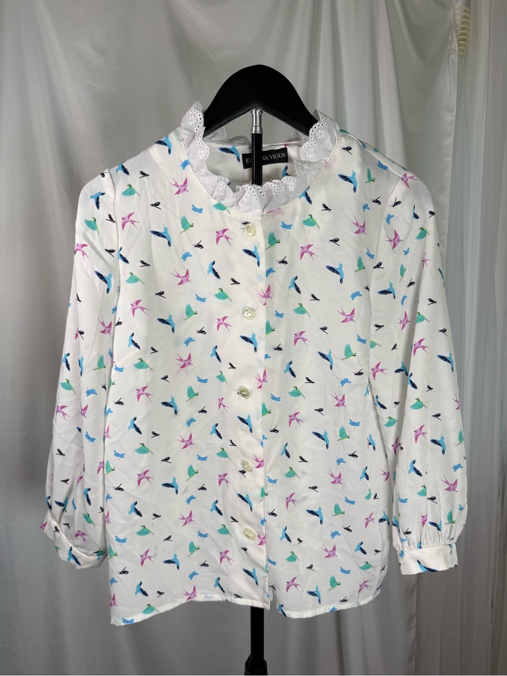 Krisana Vigus Bird Print Eyelet Ruffle Collar Blouse Size: M/L